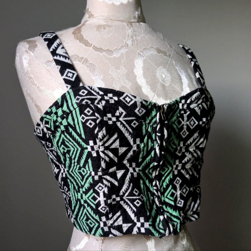 Staring at Stars Black and Green Geometric Crop Tank Top
